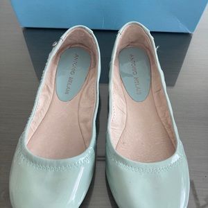Women’s Blue Antonio Melani Size 6 Shoes Flats